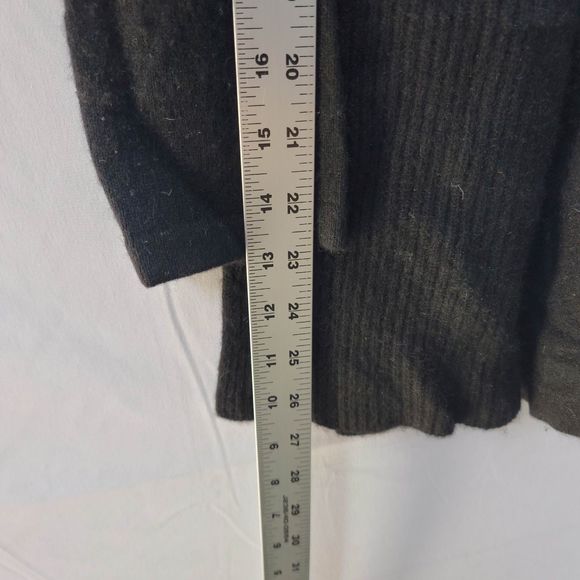 Lord & Taylor Long Black 100% Cashmere Open Cardigan - Closet Staple - XS - Picture 7 of 8